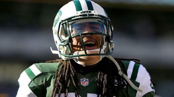 Calvin-Pryor-of-the-New-York-Jets-celebrates-