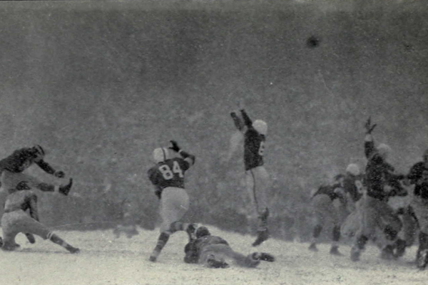 Harry_Allis_extra_point_in_1950_Snow_Bowl