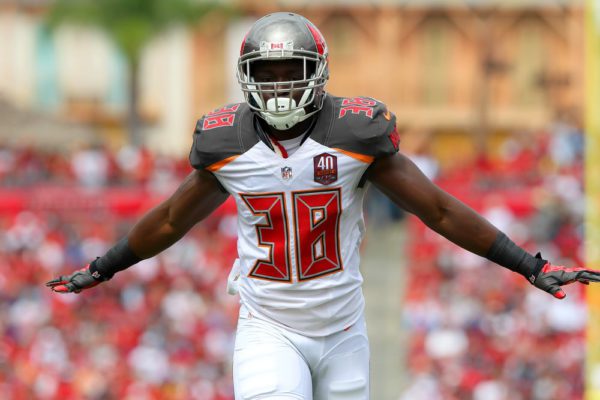 357151004882_panthers_at_bucs