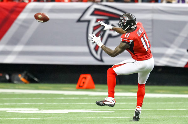Nov 29, 2015: The pass to Atlanta Falcons wide receiver Julio Jones (11) was good for a first down during the first half of the game between the Vikings and the Falcons. The Vikings defeated the Falcons 20-10. (photos by Frank Mattia/Icon Sportswire)