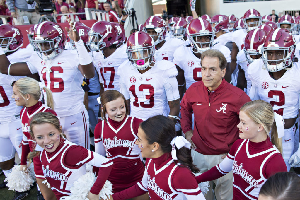 Самые деревянные футболисты топ клубов. 10 самых команд. 10 самых команд. 10 самых команд. Топ 10 лучших футбольных клубов.