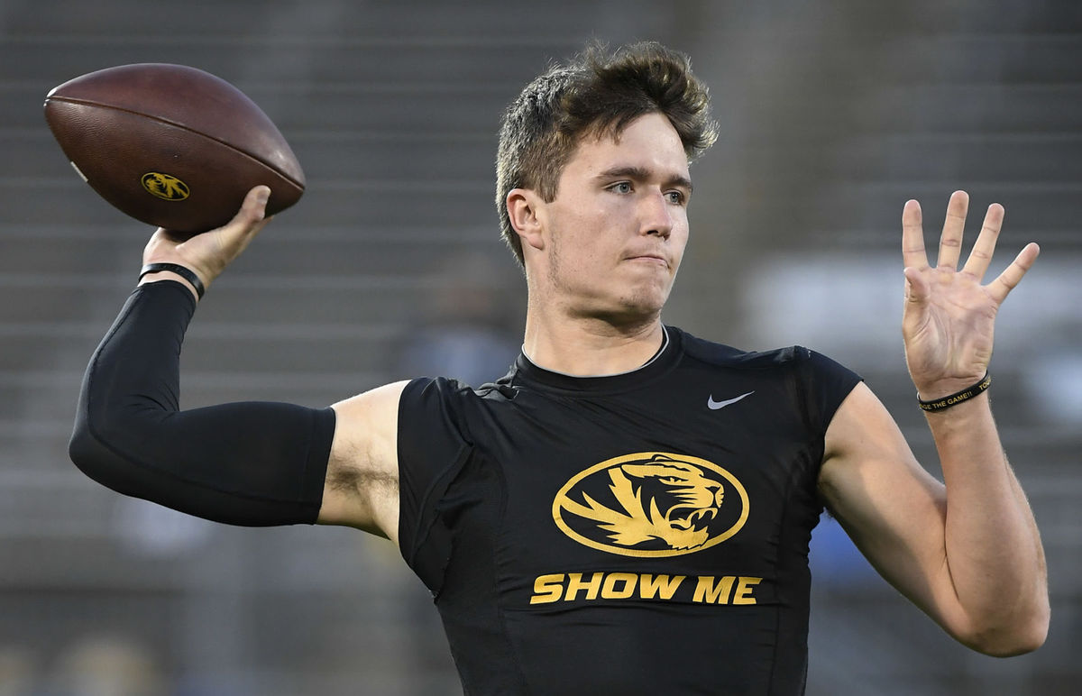 Фрейм лок замок ножа. Паул лок. Нож lone wolf defender. Liner-lock ножевой замок. John paul manship картины.